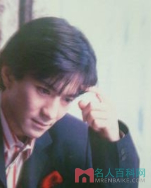 小室哲哉(Tetsuya Komuro)